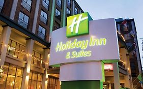Holiday Inn & Suites Vancouver Downtown